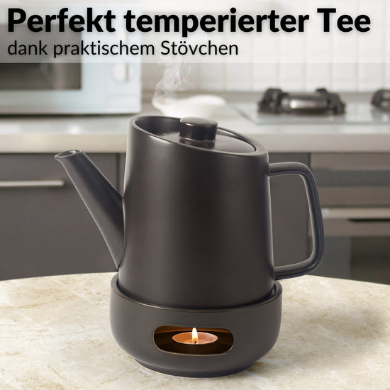 Teekanne mit Stövchen