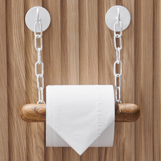 Toilettenpapierhalter aus Holz mit Ketten